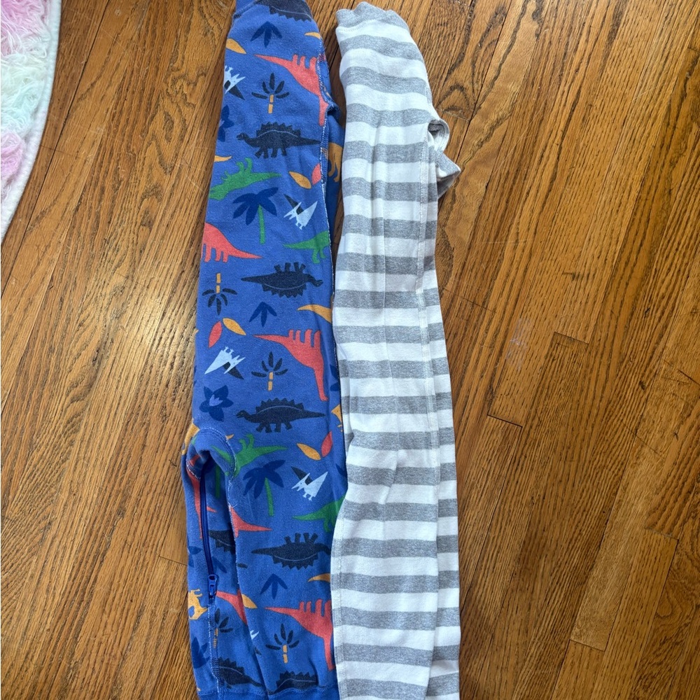 Hanna Andersson Gray Striped and Blue Dinosaur Pajama Set 3T